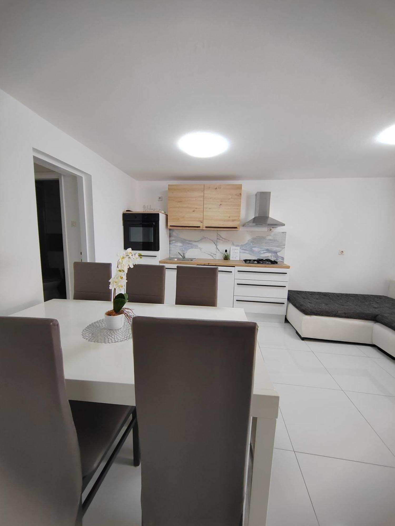 Apartments Tanja & Josipa 帕格 外观 照片
