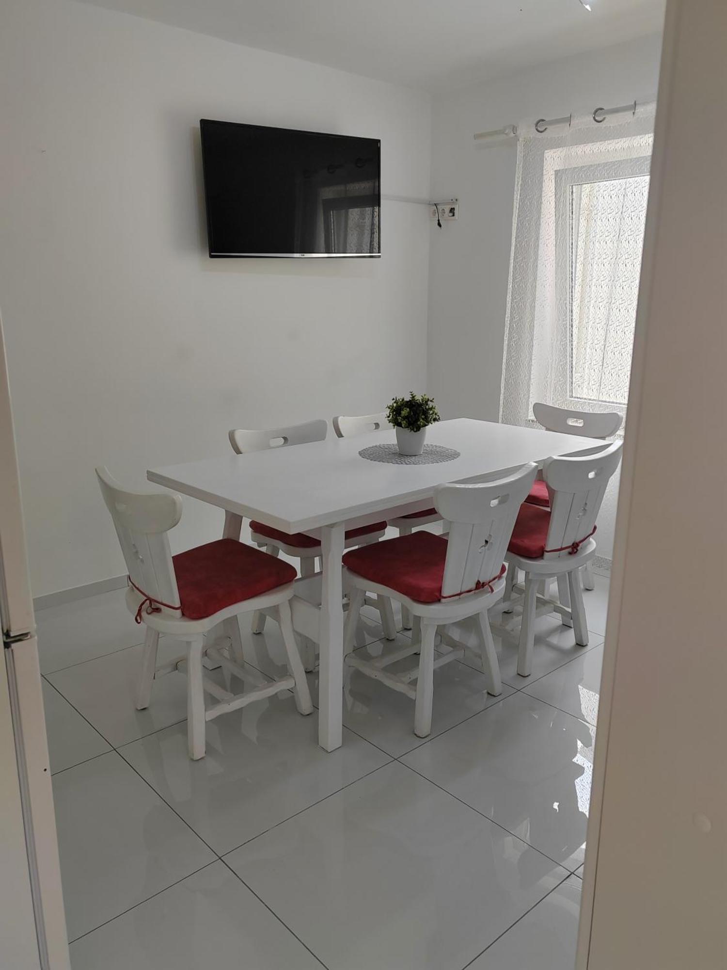 Apartments Tanja & Josipa 帕格 外观 照片